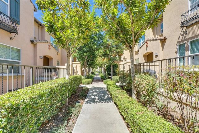 46 New Season, Irvine, CA 92602