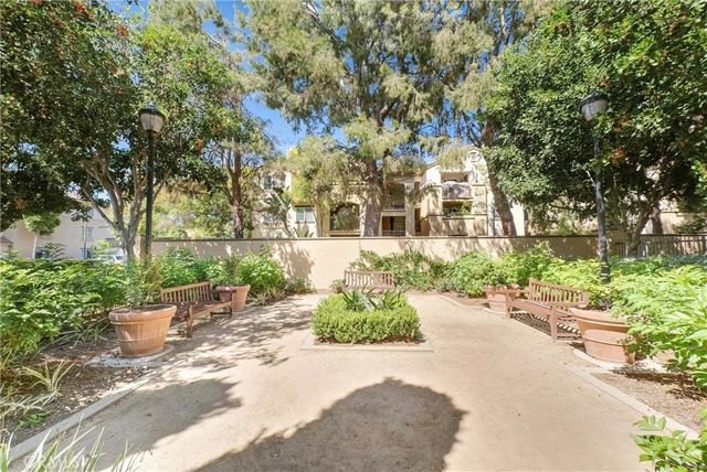 46 New Season, Irvine, CA 92602
