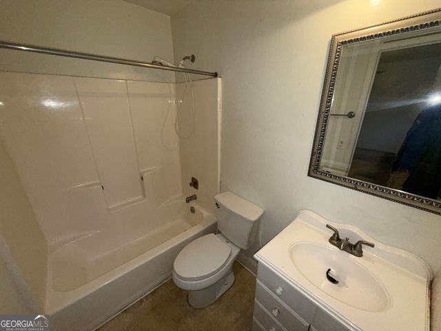 1236 Woodbridge Drive NE, Conyers, GA 30012