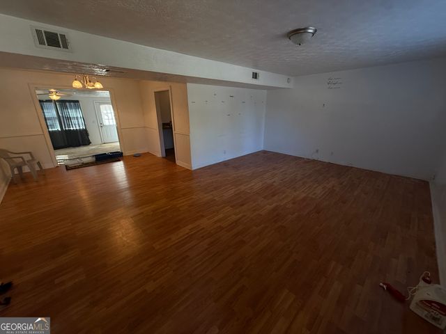 1236 Woodbridge Drive NE, Conyers, GA 30012