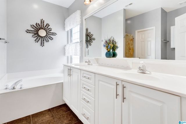 639 WATERFORD LANE, Calera, AL 35040