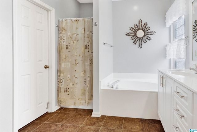 639 WATERFORD LANE, Calera, AL 35040