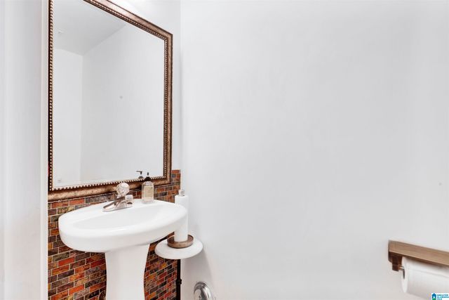 639 WATERFORD LANE, Calera, AL 35040