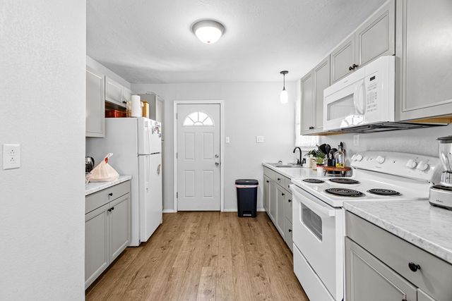 2402 Park Blvd, Odessa, TX 79763