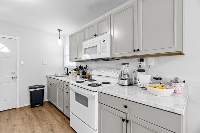 2402 Park Blvd, Odessa, TX 79763