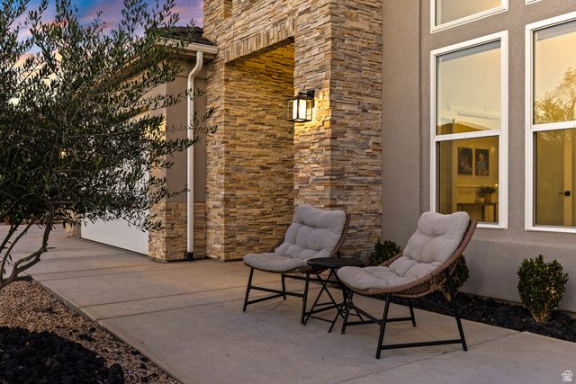 1933 S OLD STONE CV, Washington, UT 84780