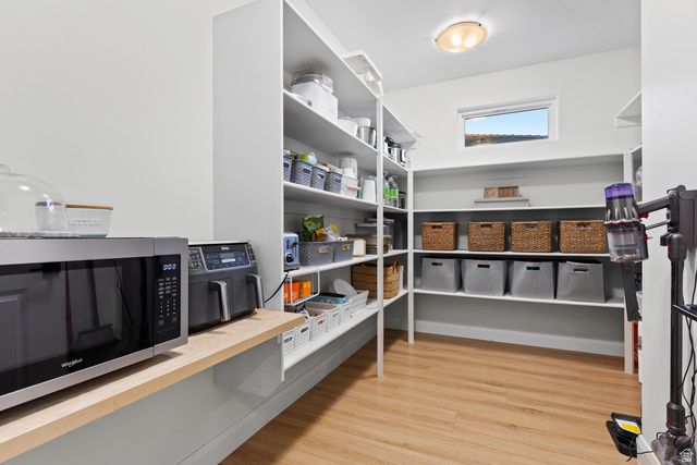 1933 S OLD STONE CV, Washington, UT 84780