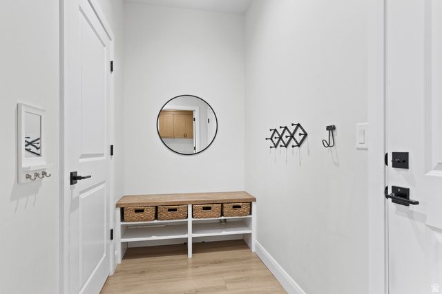 1933 S OLD STONE CV, Washington, UT 84780