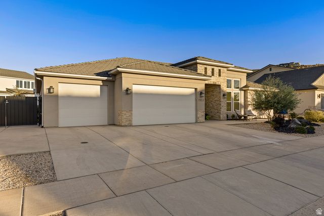 1933 S OLD STONE CV, Washington, UT 84780