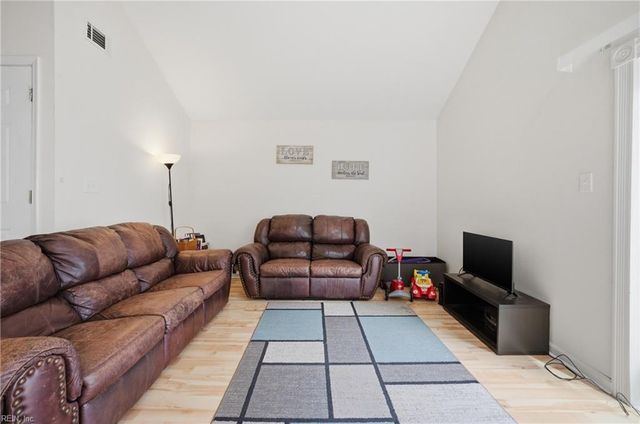 3421 Daffodil CRES, Virginia Beach, VA 23453