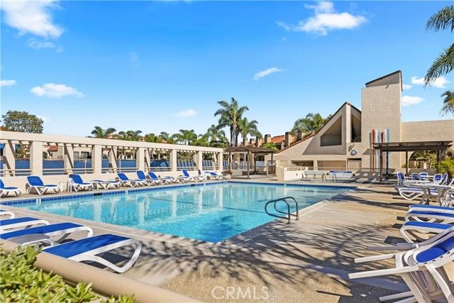 16580 Bordeaux, Huntington Beach, CA 92649