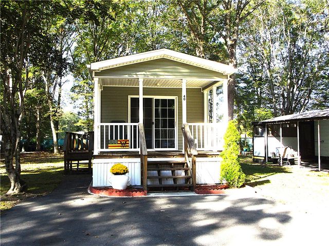 40 Leisure Way, Coventry, RI 02816