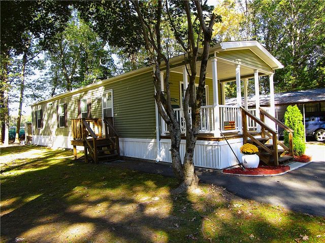 40 Leisure Way, Coventry, RI 02816