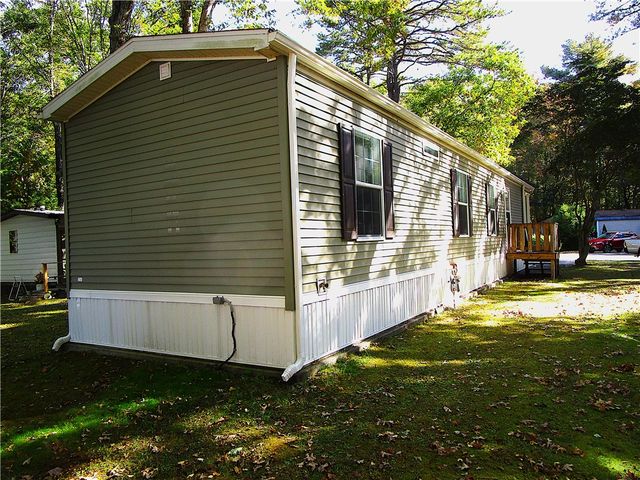 40 Leisure Way, Coventry, RI 02816