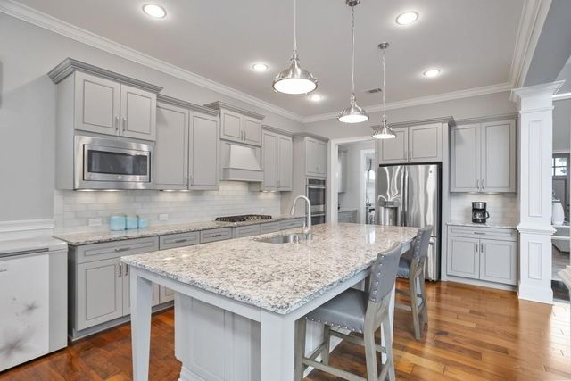 5950 Thoroughbred Way, Suwanee, GA 30024
