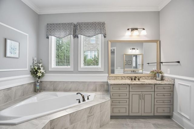 5950 Thoroughbred Way, Suwanee, GA 30024