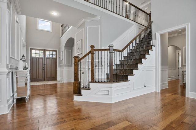 5950 Thoroughbred Way, Suwanee, GA 30024