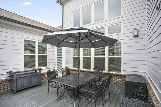 5950 Thoroughbred Way, Suwanee, GA 30024