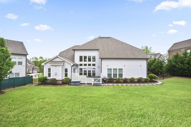 5950 Thoroughbred Way, Suwanee, GA 30024