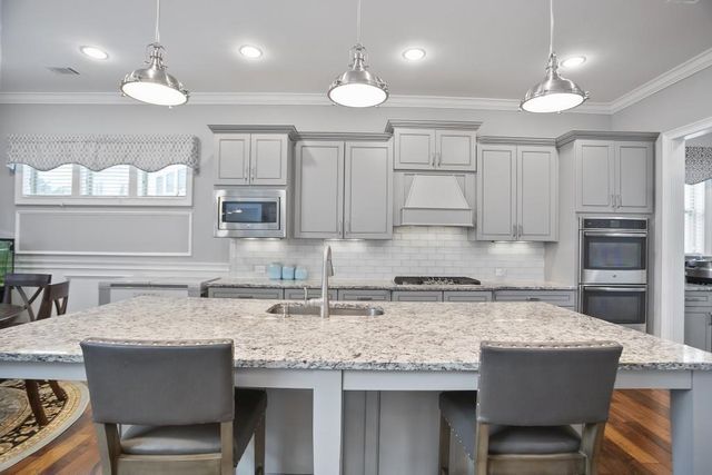 5950 Thoroughbred Way, Suwanee, GA 30024