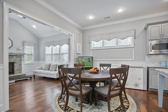 5950 Thoroughbred Way, Suwanee, GA 30024