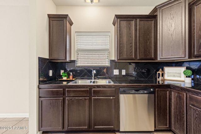 104 Meadowvale Drive, Carencro, LA 70520