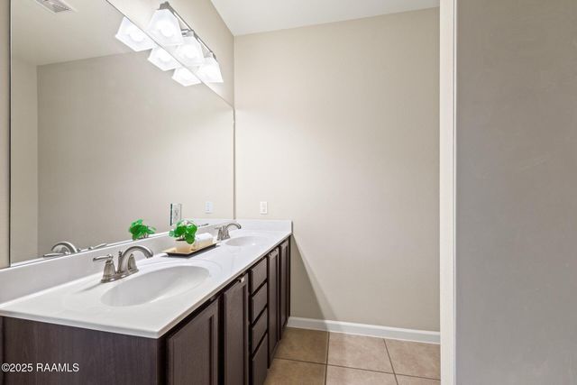 104 Meadowvale Drive, Carencro, LA 70520