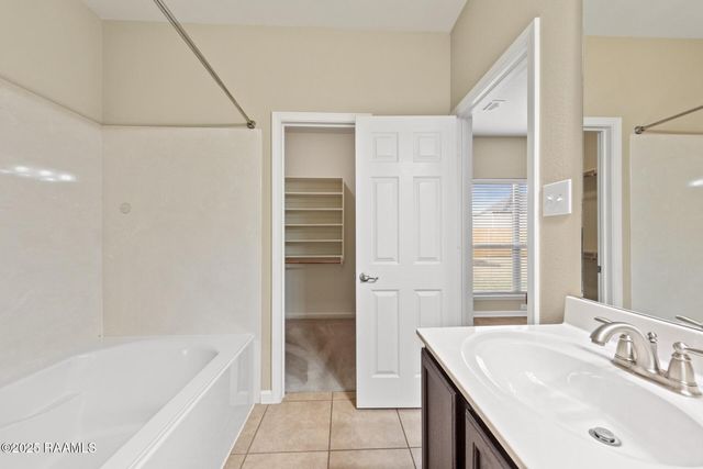 104 Meadowvale Drive, Carencro, LA 70520