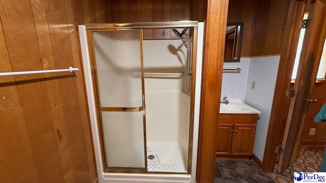 120 Theressa Dr, Darlington, SC 29532