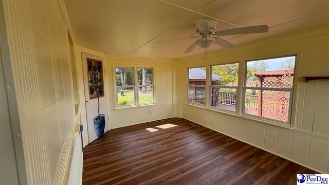 120 Theressa Dr, Darlington, SC 29532