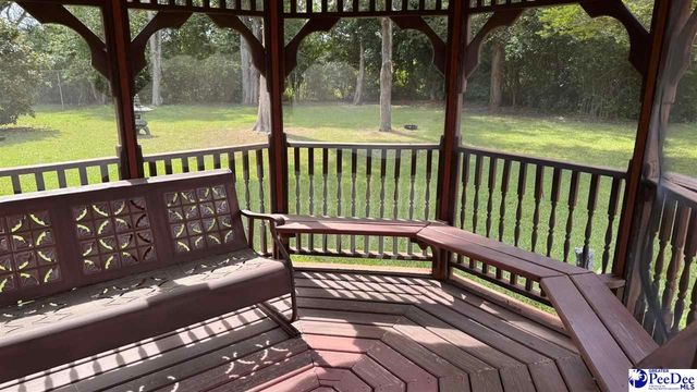 120 Theressa Dr, Darlington, SC 29532