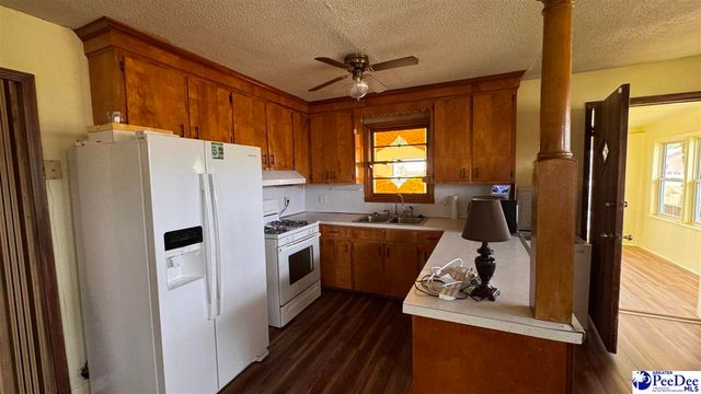 120 Theressa Dr, Darlington, SC 29532