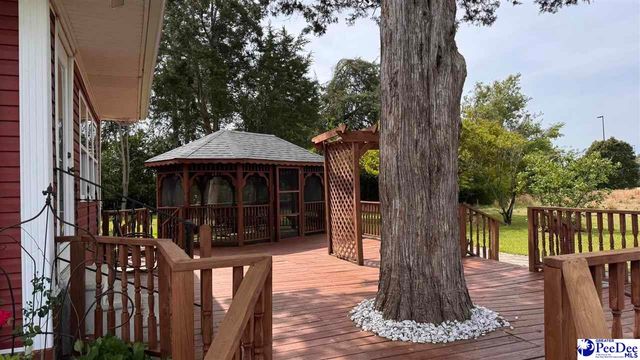 120 Theressa Dr, Darlington, SC 29532