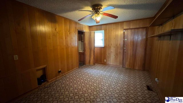 120 Theressa Dr, Darlington, SC 29532