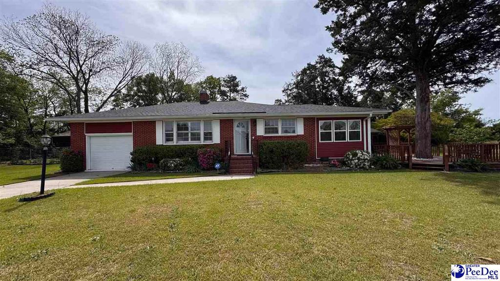 120 Theressa Dr, Darlington, SC 29532