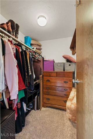 6330 Greenwood 103, Sagamore Hills, OH 44067