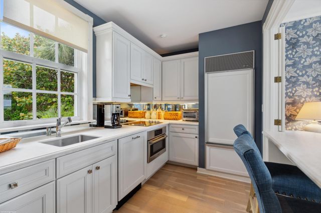 245 S Beach Road, Jupiter Island, FL 33455