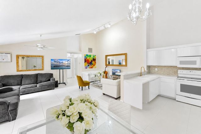 4353 Woodstock Drive A, West Palm Beach, FL 33409