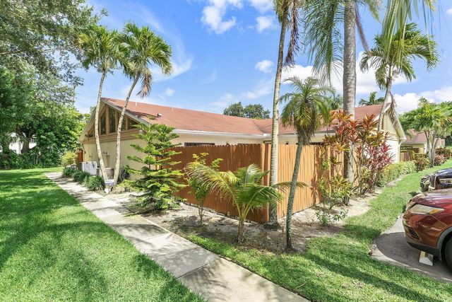 4353 Woodstock Drive A, West Palm Beach, FL 33409