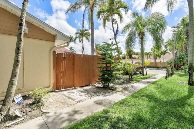 4353 Woodstock Drive A, West Palm Beach, FL 33409