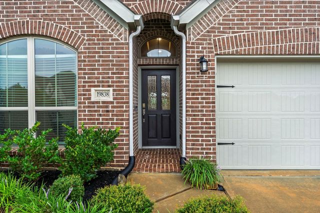 19838 Blue Roan Drive, Tomball, TX 77377