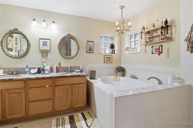 11905 W Caladium Street, Crystal River, FL 34428