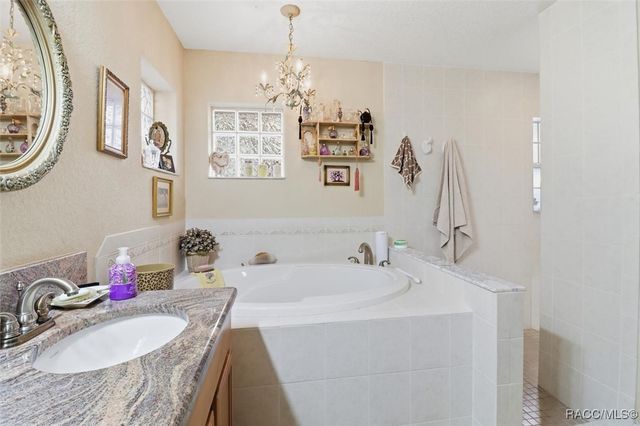 11905 W Caladium Street, Crystal River, FL 34428