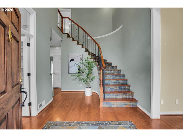 1696 Se 26TH Dr, Gresham, OR 97080