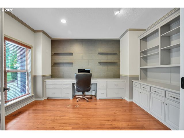 1696 Se 26TH Dr, Gresham, OR 97080