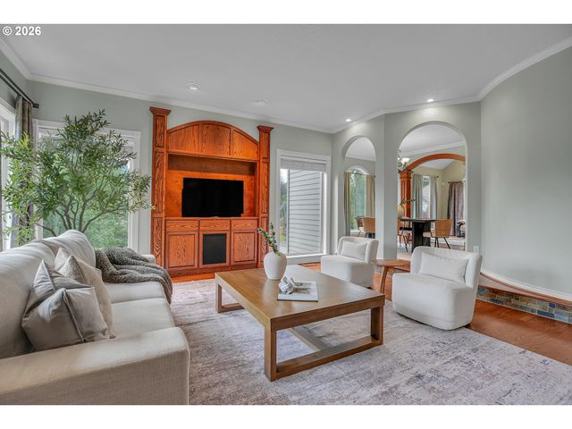 1696 Se 26TH Dr, Gresham, OR 97080