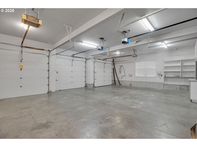 1696 Se 26TH Dr, Gresham, OR 97080