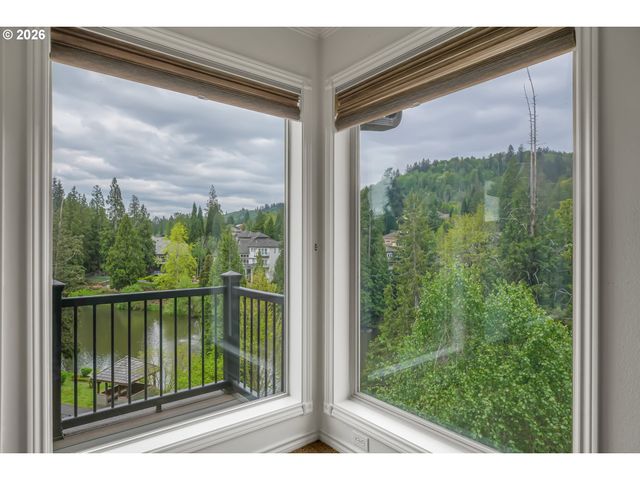 1696 Se 26TH Dr, Gresham, OR 97080