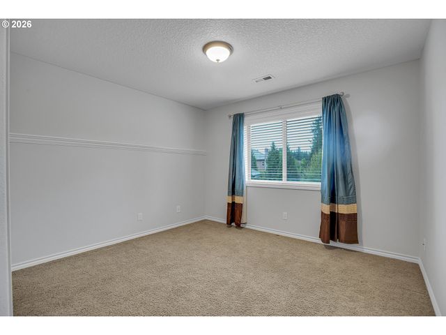 1696 Se 26TH Dr, Gresham, OR 97080