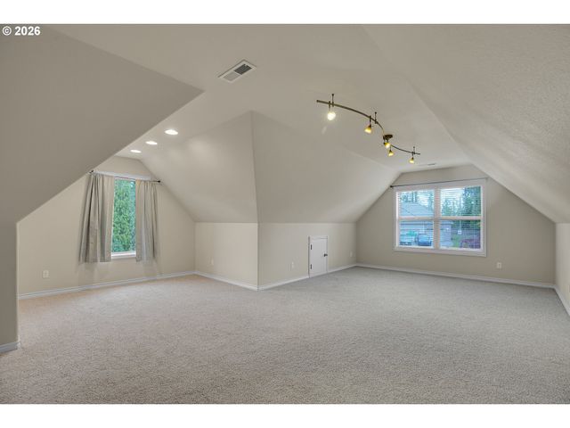 1696 Se 26TH Dr, Gresham, OR 97080